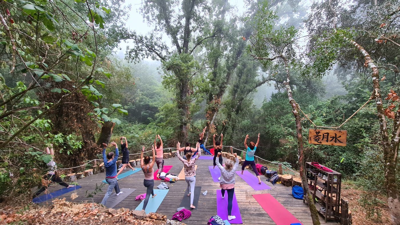 yoga y senderismo en sierra de aracena
